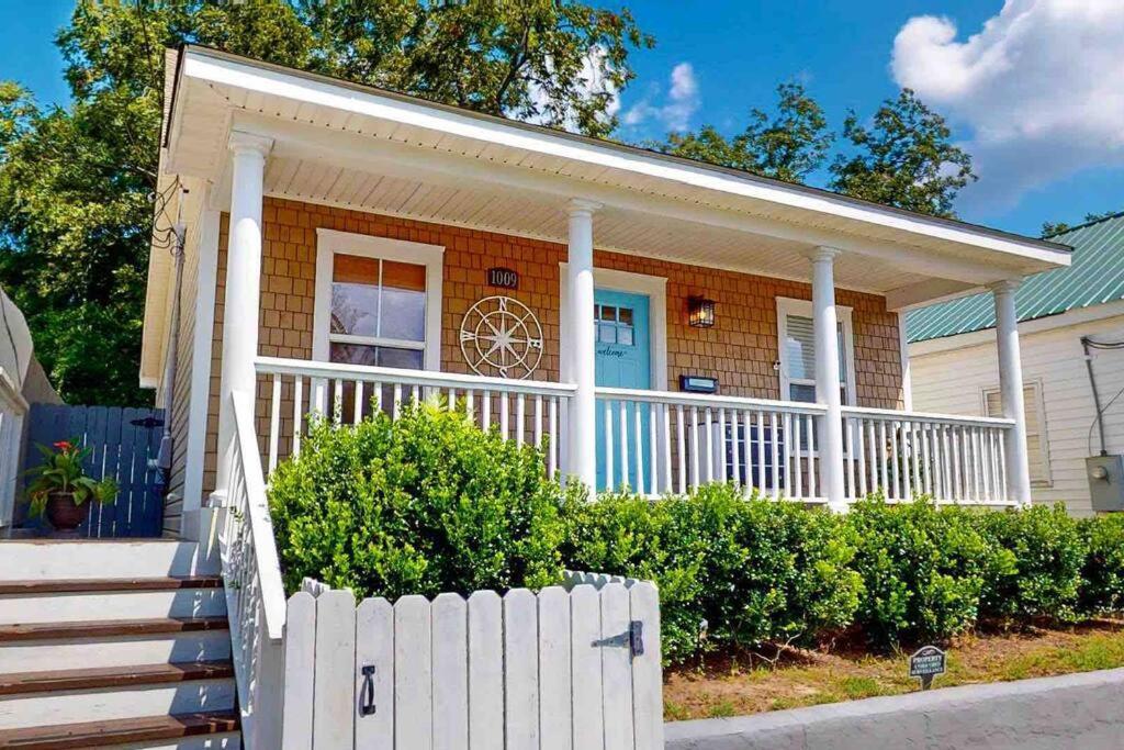 The Blue Door Bungalow Wilmington Exterior photo